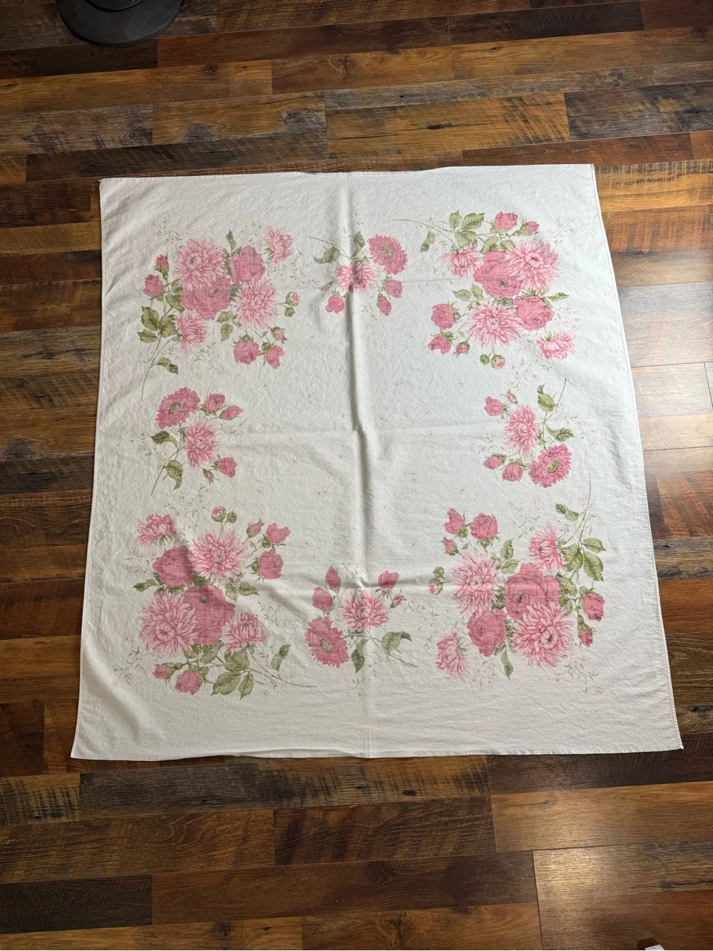 Vintage Floral Tablecloth Pink Roses Chrysanthemums
